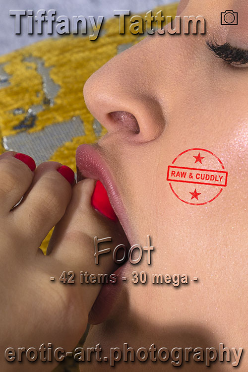 Foot, is this fetishism? We on on EAP never understood what fetishism is made from. But we know what feet are! Check out Tiffany's erotic footprint Tiffany Tattum, Foot,#Lockdown2 #StayHomeChallenge #HomeOffice, blond, footprint, sneakers, Snaked, love, naked workout, shower, bathing, nudity, nude-art, sexy nudes, erotic, art, art-nu, on erotic-art.photography, enjoy and relax
