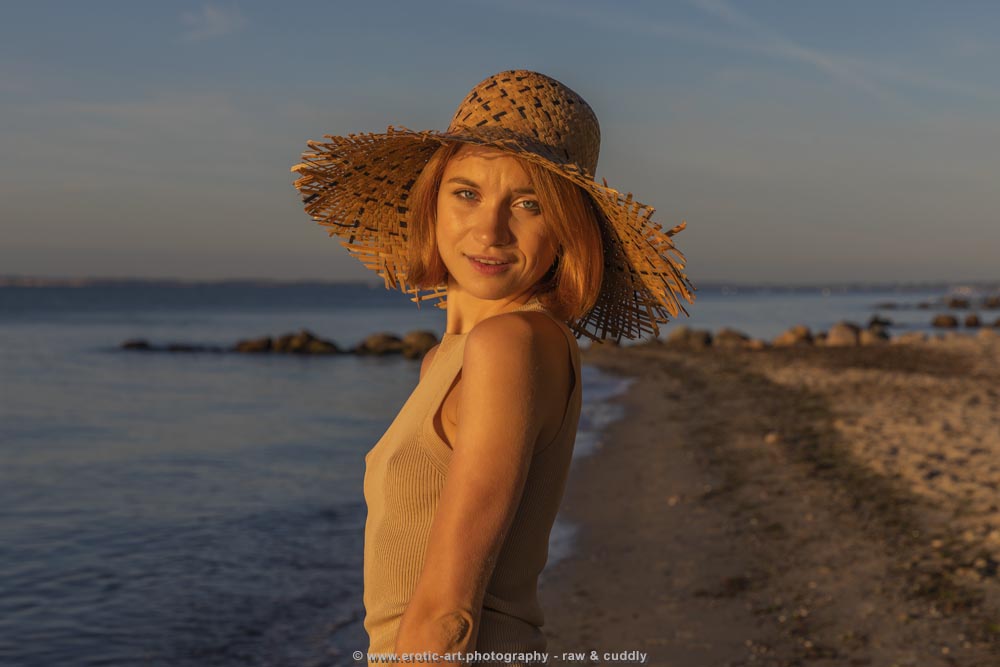 Beach Girl 3. Straw Hat. Actor: Milka Vi. Shots: Jay Gee. Preview. Erotic Art Photography. Beach Girl 3. Straw Hat. Actor: Milka Vi. Shots: Jay Gee. Preview. Erotic Art Photography.